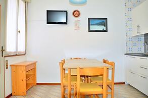 Bright Apartment With Garden