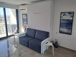 Beautiful Studio in Gibraltar - E1