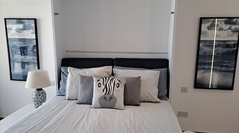 Beautiful Studio in Gibraltar - E1